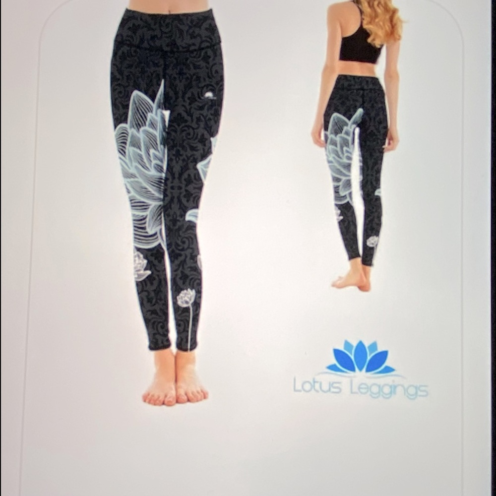 Lotus Leggings Women’s Size Small